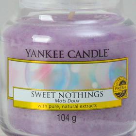 

Свеча ароматическая в банке Сладость Sweet nothings, 104 гр, 25-45 ч