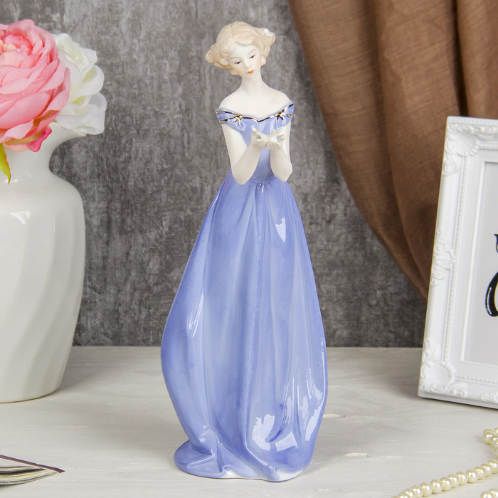 сувенир керамика под фарфор Юная прелестница 28*11*8,5 см