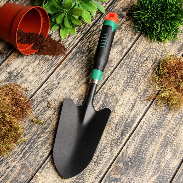 Совок посадочный, длина 37 см, ширина 11 см, пластиковая ручка