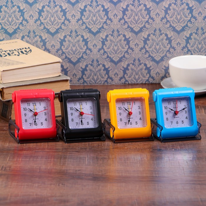 Будильник в футляре на подставка, цвета МИКС
