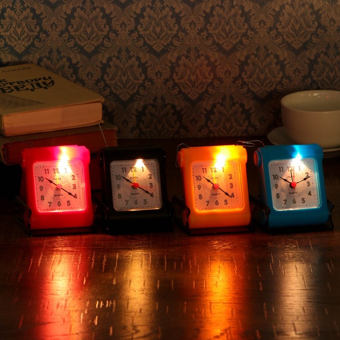 Будильник в футляре на подставка, цвета МИКС