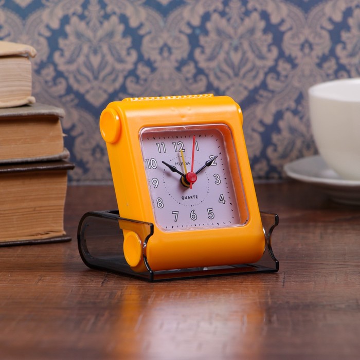 Будильник в футляре на подставка, цвета МИКС