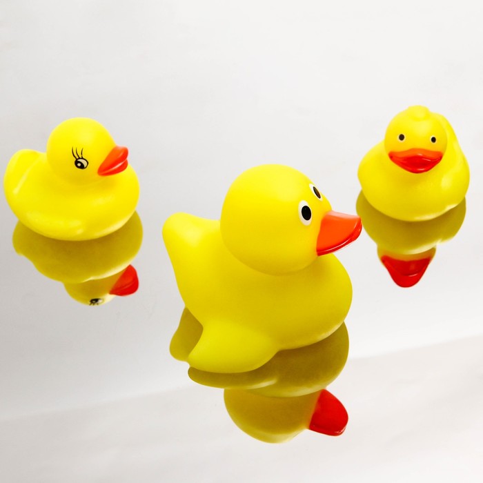 Набор игрушек для ванны «Семейка уточек», 3 шт.