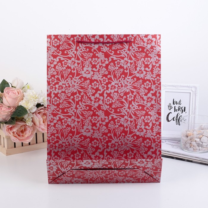 Пакет крафт "Завитки на красном", 31,5 х 9,5 х 41,5 см