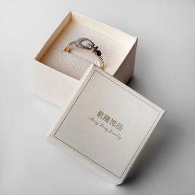 

Кольцо "Пряжка" размер 18, цвет белый в серебре