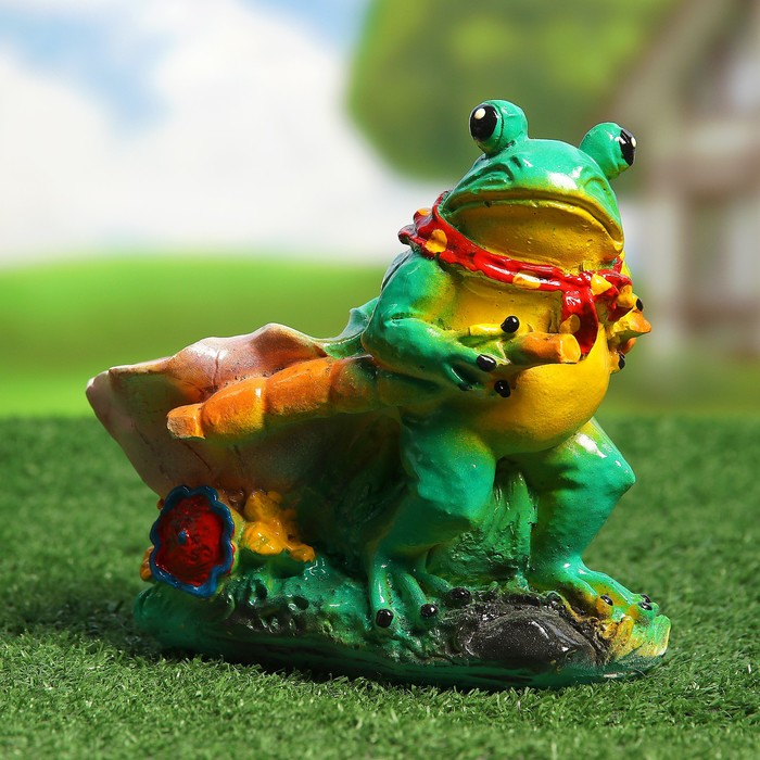 Фигурное кашпо "Лягушка с лилией"