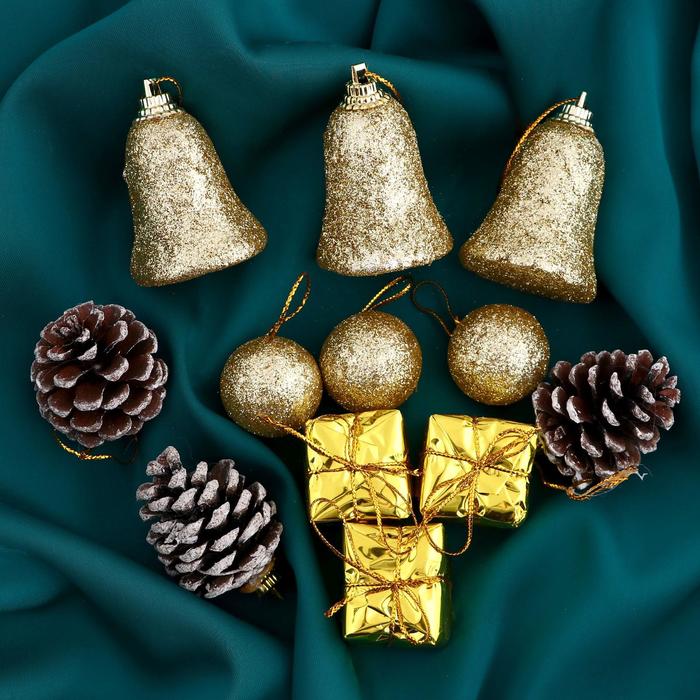 фото Набор украшений пластик 12 шт "сочельник" (3 шишки, 3 подарка, 3 шара, 3 колокольчиков) микс зимнее волшебство