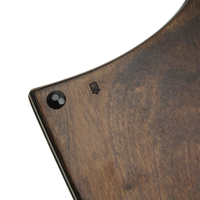 Пистоли (2 шт) и пороховница на панели