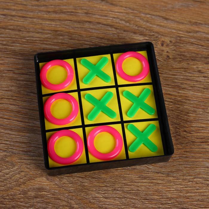 Настольная игра Крестики-нолики настольная игра крестики нолики магнитная шоколад кэт 12 для геймера 60г набор