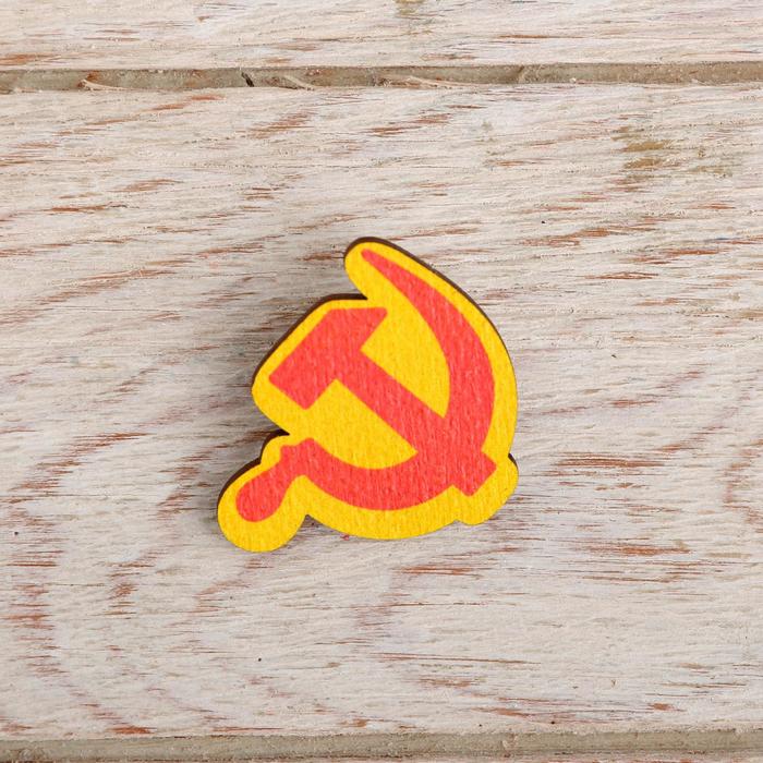 Значок деревянный СССР 5 х 6,8 см