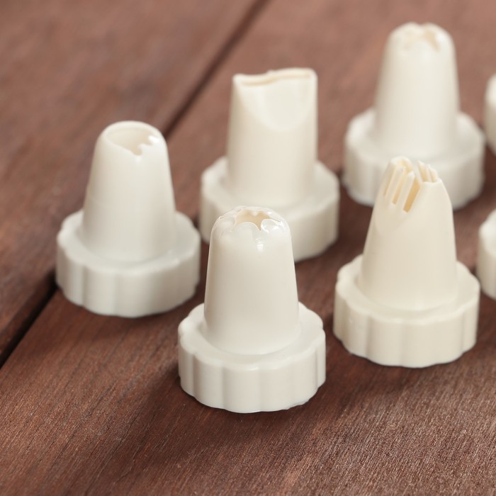 Шприц кондитерский 19х5 см "Повар", 8 насадок