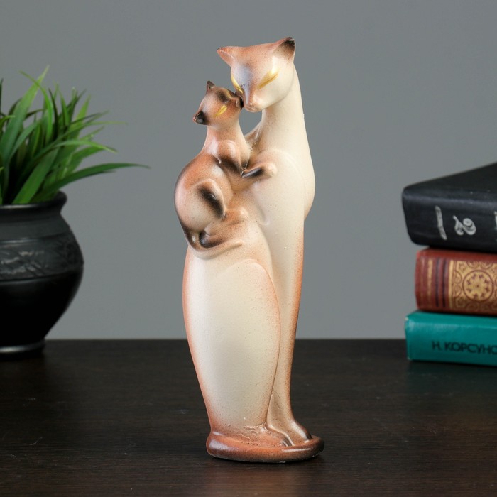 Сувенир "Кошка с Котенком" бежевый