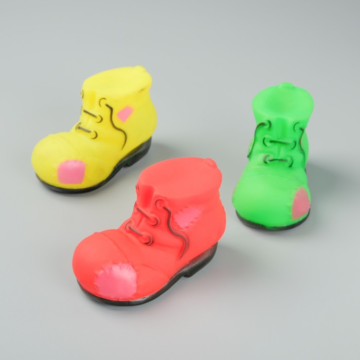 Игрушка пищащая "Башмак", 10,5 см, микс цветов