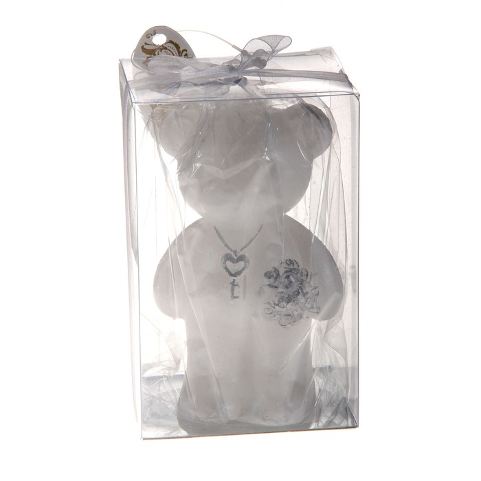 Свеча восковая "Мишка с букетом", цвет белый