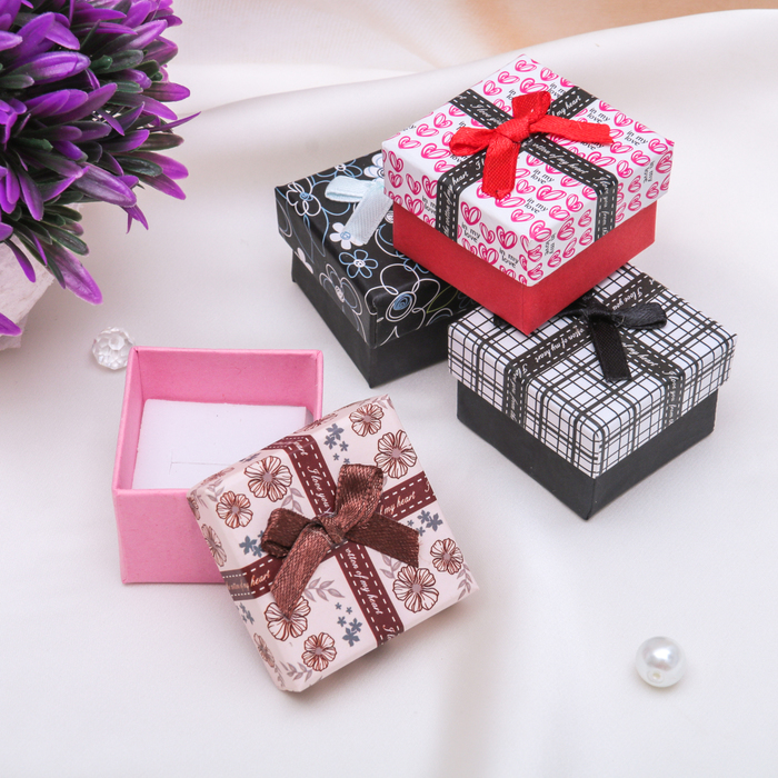 Коробочка подарочная под кольцо рисунок МИКС 4,5*4,5*3, цвет МИКС