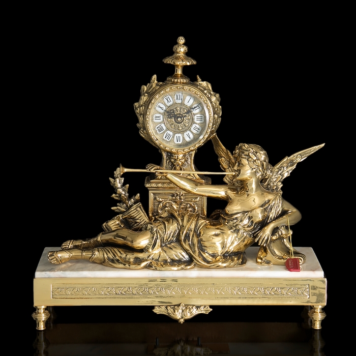 Часы настольные "Ангел с трубой"