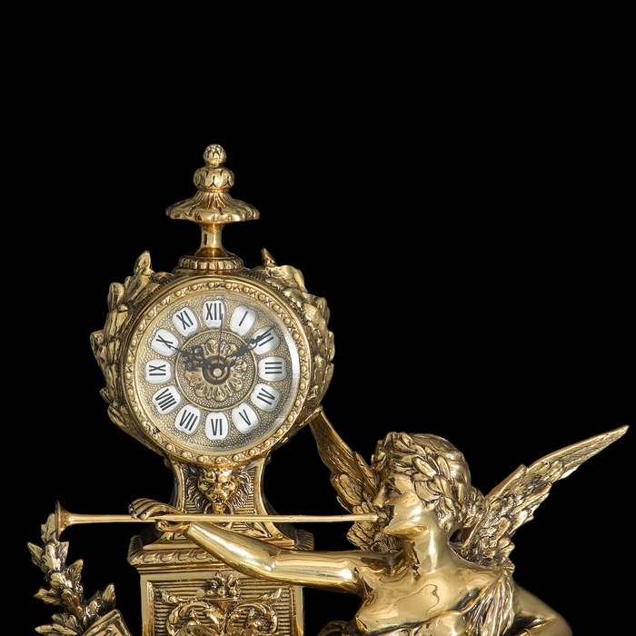 Часы настольные "Ангел с трубой"