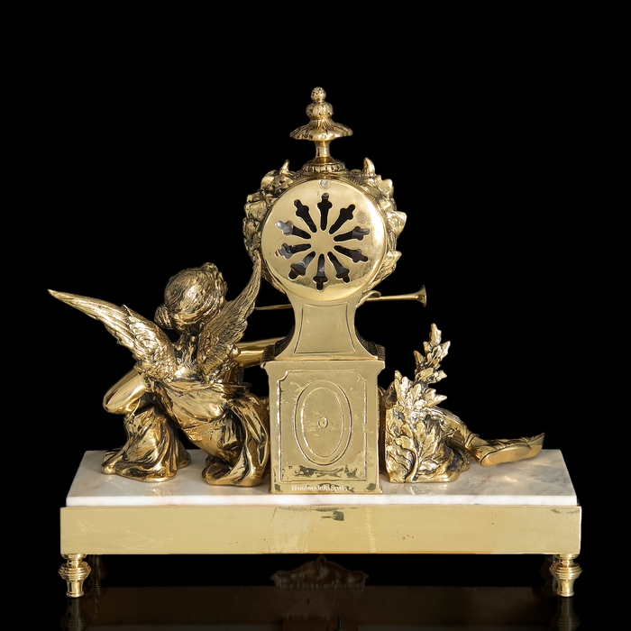 Часы настольные "Ангел с трубой"