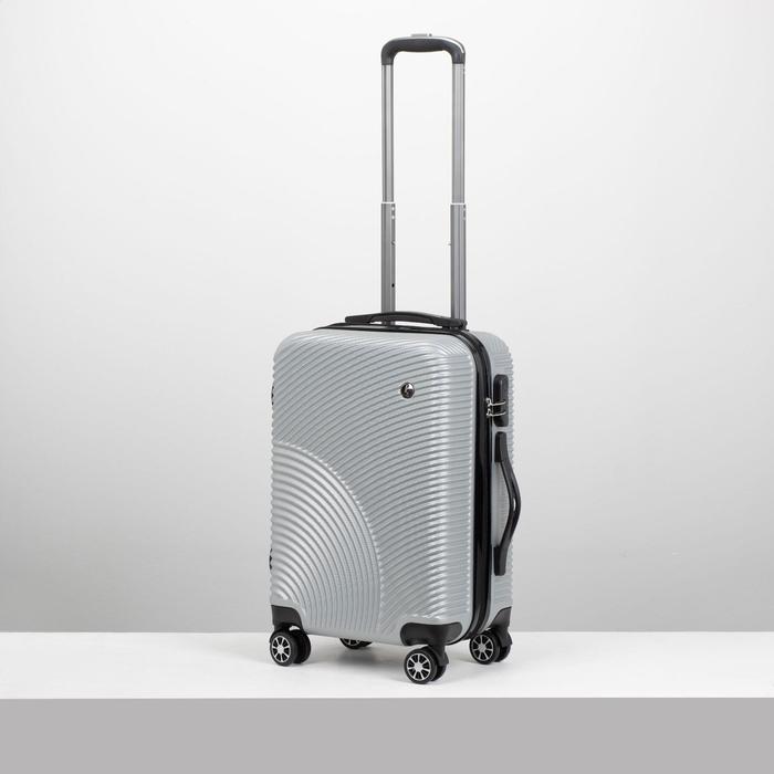 фото Чемодан малый 20", отдел на молнии, кодовый замок, 4 колеса, цвет серебристый фабрика картекс