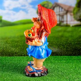 

Садовая фигура "Гномичка с корзиной" 38х16см
