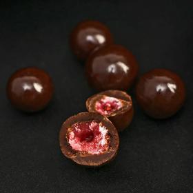 

УЦЕНКА Малина в тёмной шоколадной глазури Premium collection, 150 г.