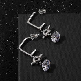 

Серги со стразами "Эстетика" классические, цвет белый в серебре