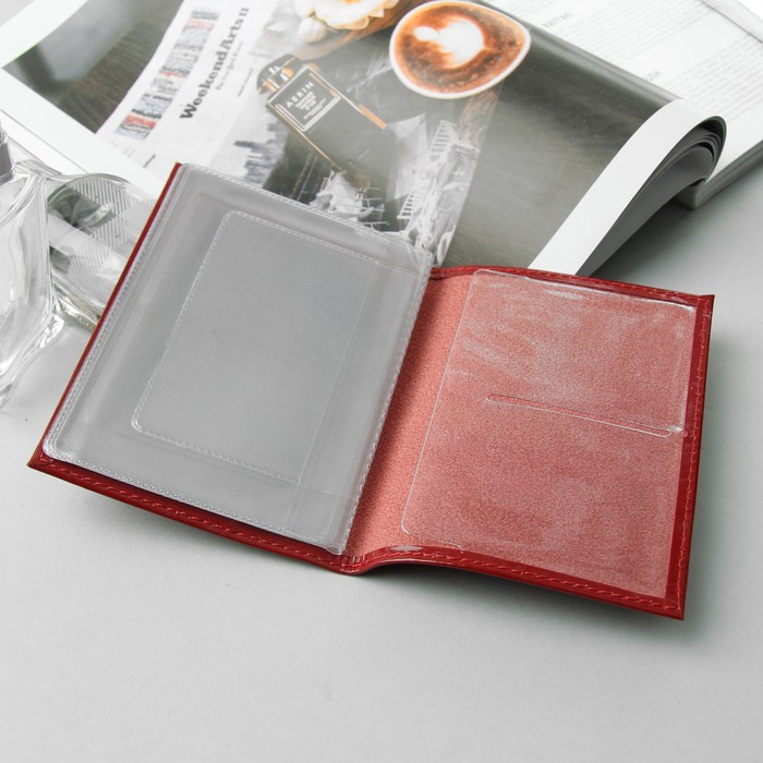 Обложка для автодокументов, 4 отдела для карт, красный глянцевый
