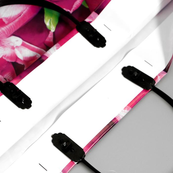 Пакет "Ягоды в цветах", полиэтиленовый с пластиковой ручкой, 38х44 см, 90 мкм