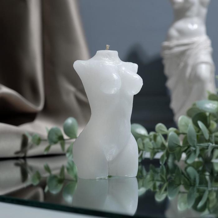 Свеча интерьерная Женская фигура, белая свеча интерьерная витая белая
