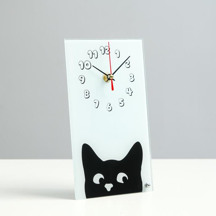 фото Часы настольные "выглядывающий кот" , плавный ход рубин