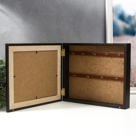 

Ключница "Белые цветы шиповника" 25х30 см