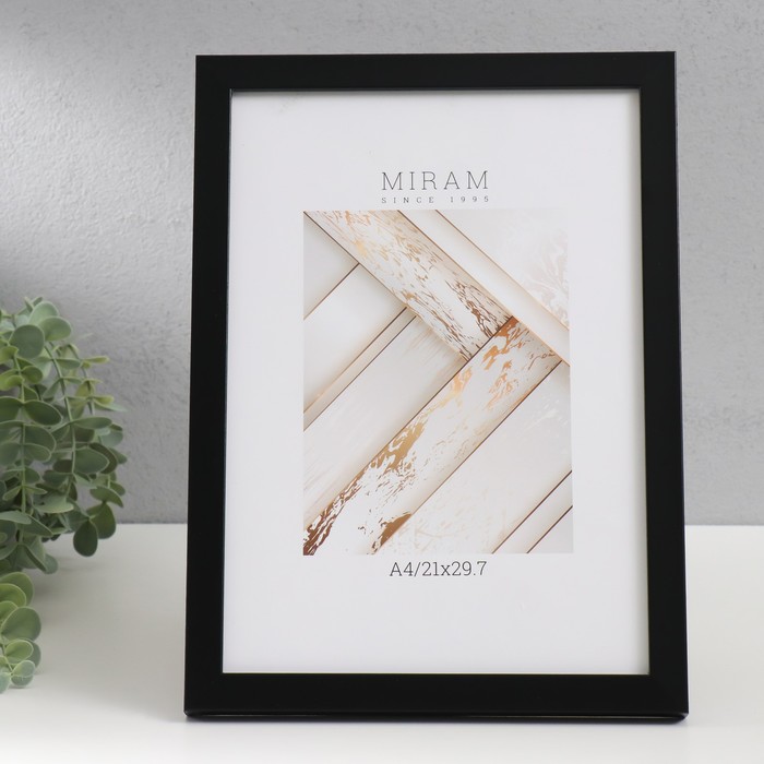

Фоторамка пластик "МИРАМ" 21х29,7 см, (A4) 641822, чёрный (пластиковый экран)