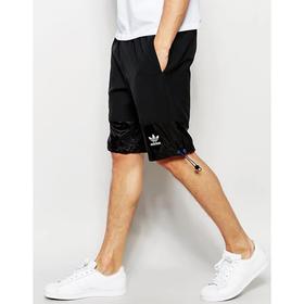 

Шорты Adidas Originals Shorts With Bungee Cord, размер 48-50 (AJ7847)
