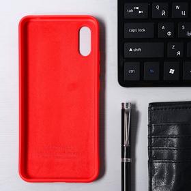 

Чехол Krutoff, для Xiaomi Redmi 9А, матовый, красный