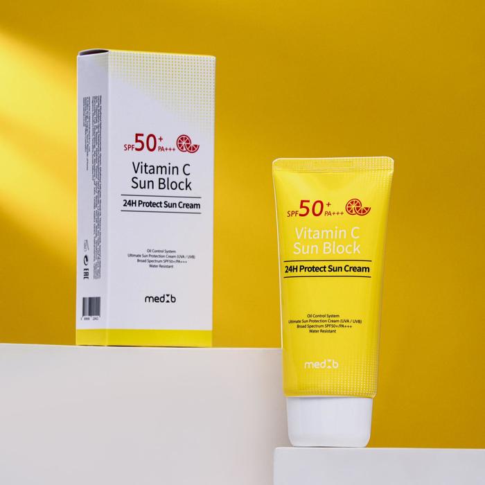 Солнцезащитный крем Med B с витамином С SPF 50 538₽