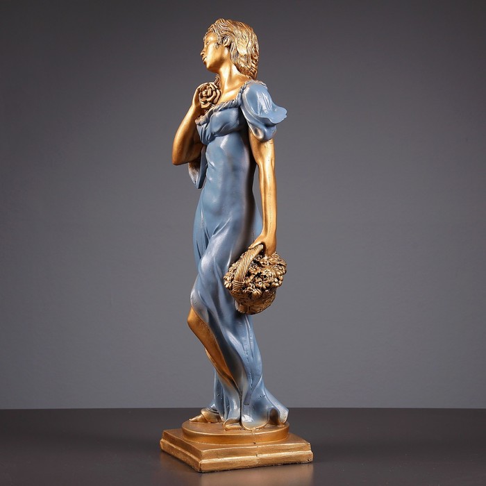 Статуэтка "Девушка с корзиной" бронза, микс