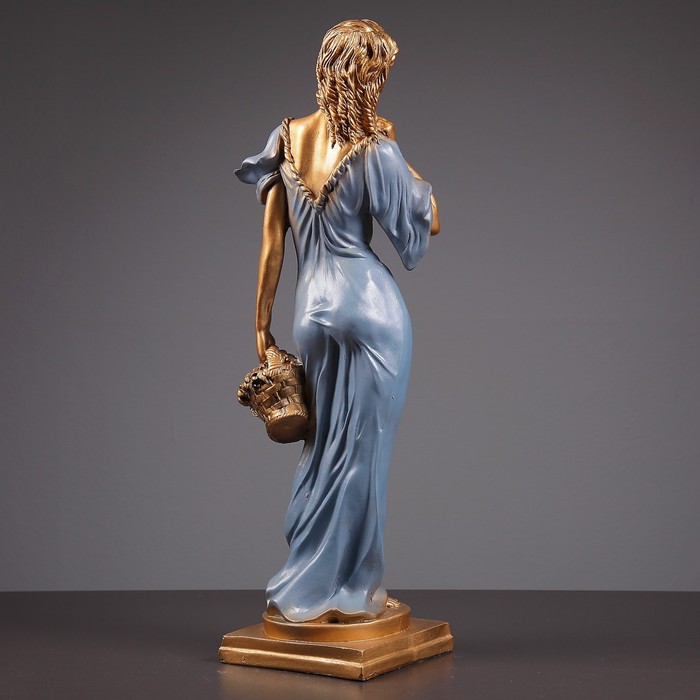 Статуэтка "Девушка с корзиной" бронза, микс