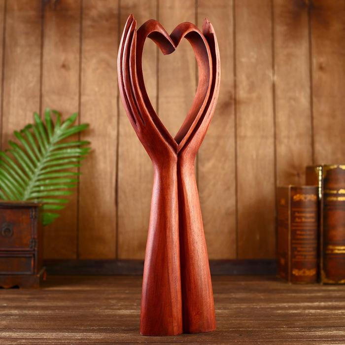 Сувенир "Сердце в руках" 50 см, дерево суар