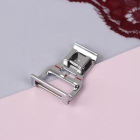 

Лапка для швейных машин, для настрачивания широкой ленты, тесьмы