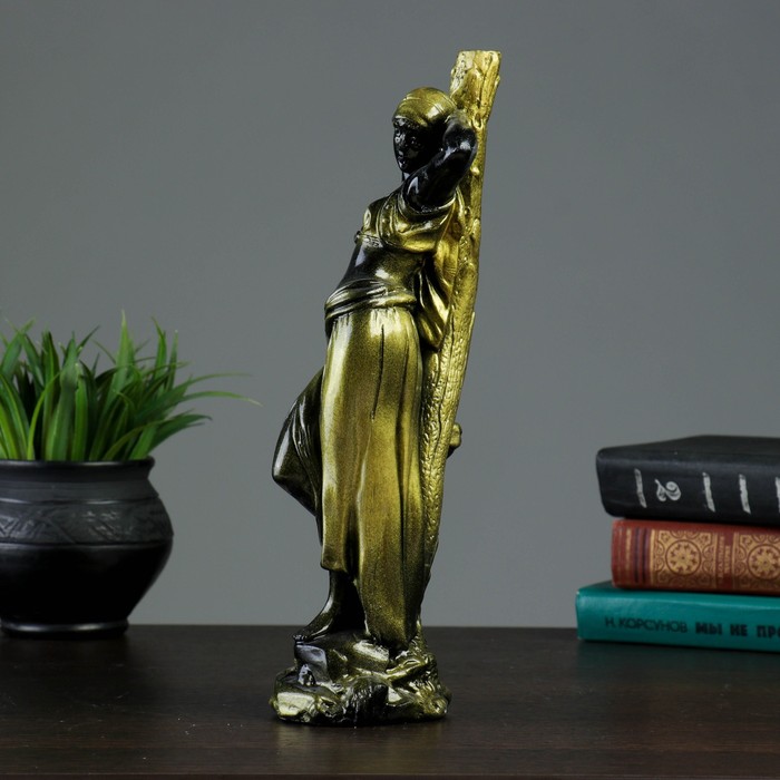 Статуэтка "Пленница" черный, золото