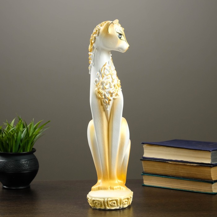 Сувенир "Кошка Багира №1" орнамент, ручная работа, белая с золотом