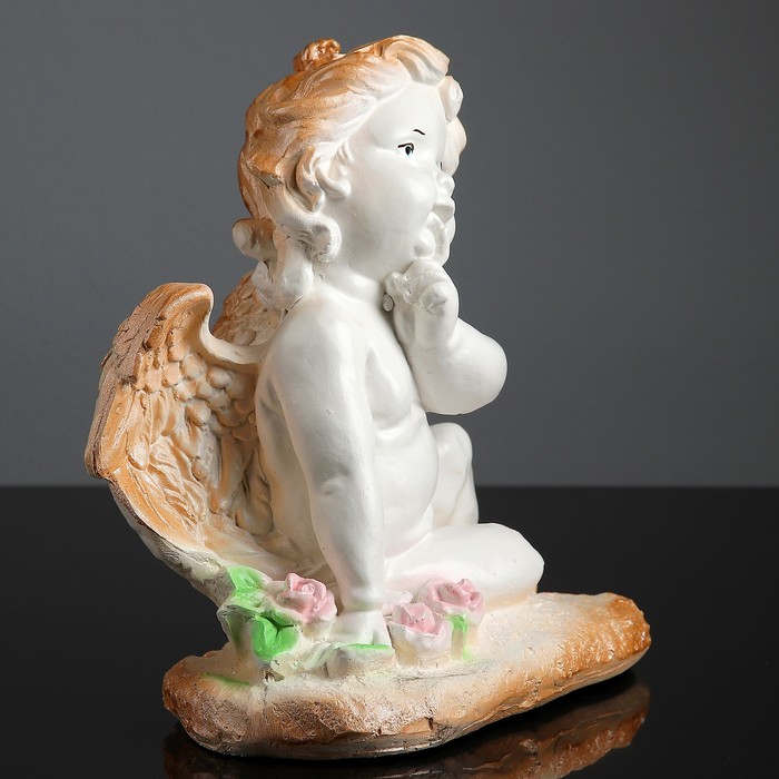 Статуэтка «Ангел на полянке» бело-золотая, МИКС, 17 × 26 × 27 см