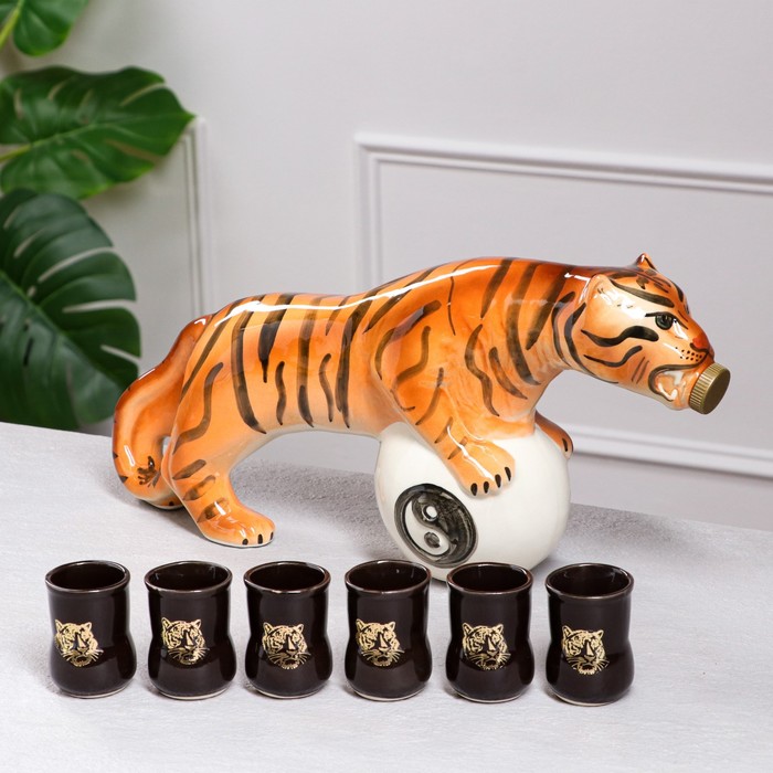 Штоф с рюмками "Тигр" 7 предметов, 1 л