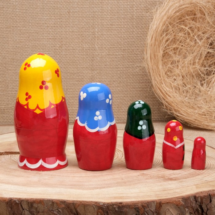

Матрешка "К семейному достатку" с курицей, 5 кукольная,10-11 см, ручная работа