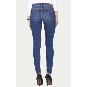 

Джинсы женские Wrangler Skinny Authentic, размер 30/32 (W28KX785U)