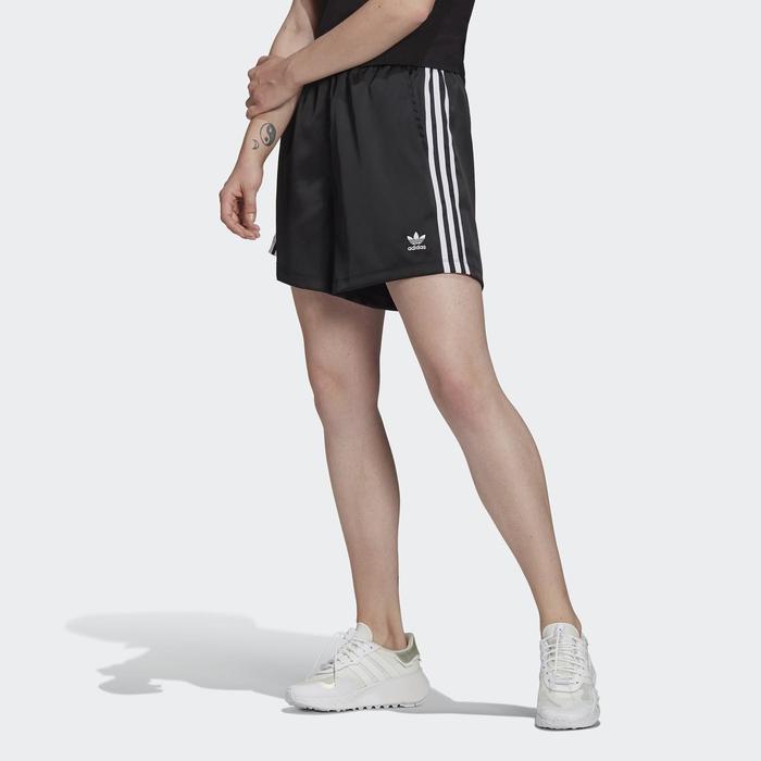 фото Шорты женские adidas satin shorts, размер 44 (gn2774)