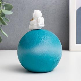 

Сувенир полистоун свет "Космонавт на синей планете" 11х8х8 см