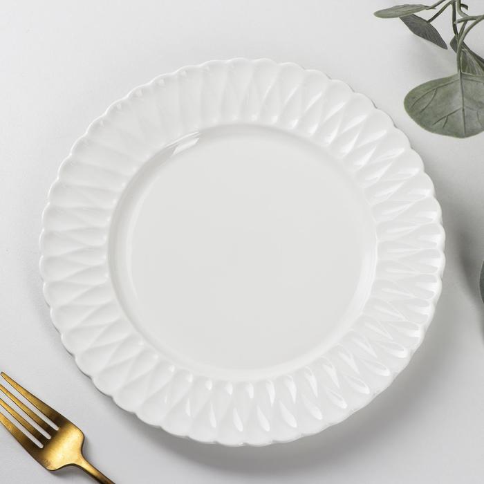 Тарелка керамическая десертная Доляна «Эстет. Герда», d=21 см, цвет белый тарелка фарфоровая пирожковая доляна эстет герда d 18 см цвет белый