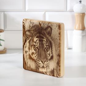 

Доска из массива кедра разделочная квадратная, 18 × 18 см "Тигр" №5