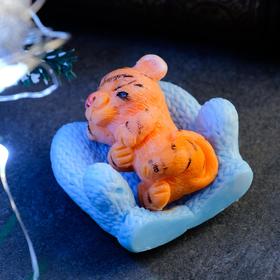 

Фигурное мыло "Тигрёнок в рукавичке" 85гр